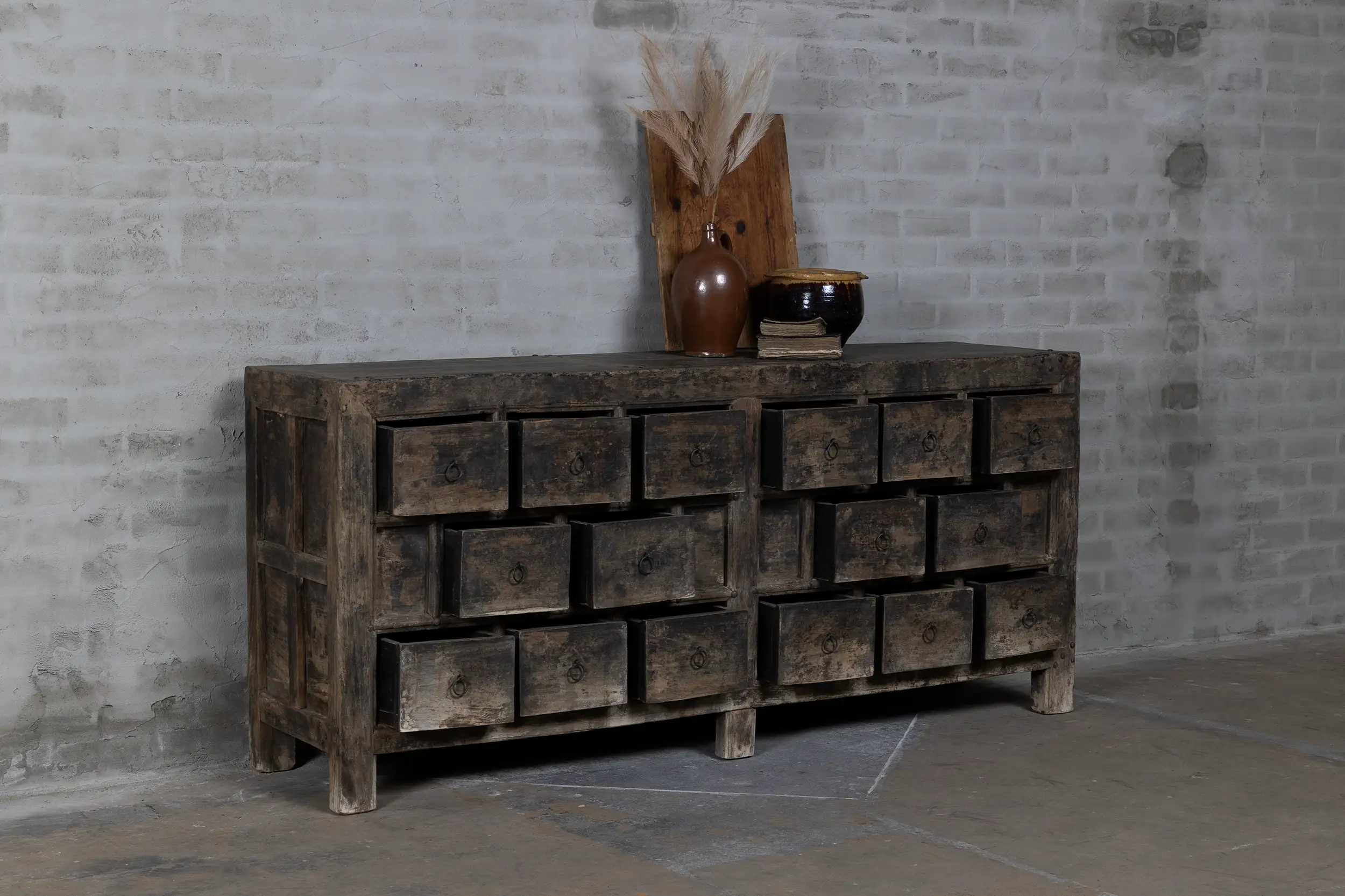 Groot Chinees dressoir