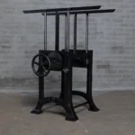 Hoogte verstelbaar tafel onderstel in hogere stand