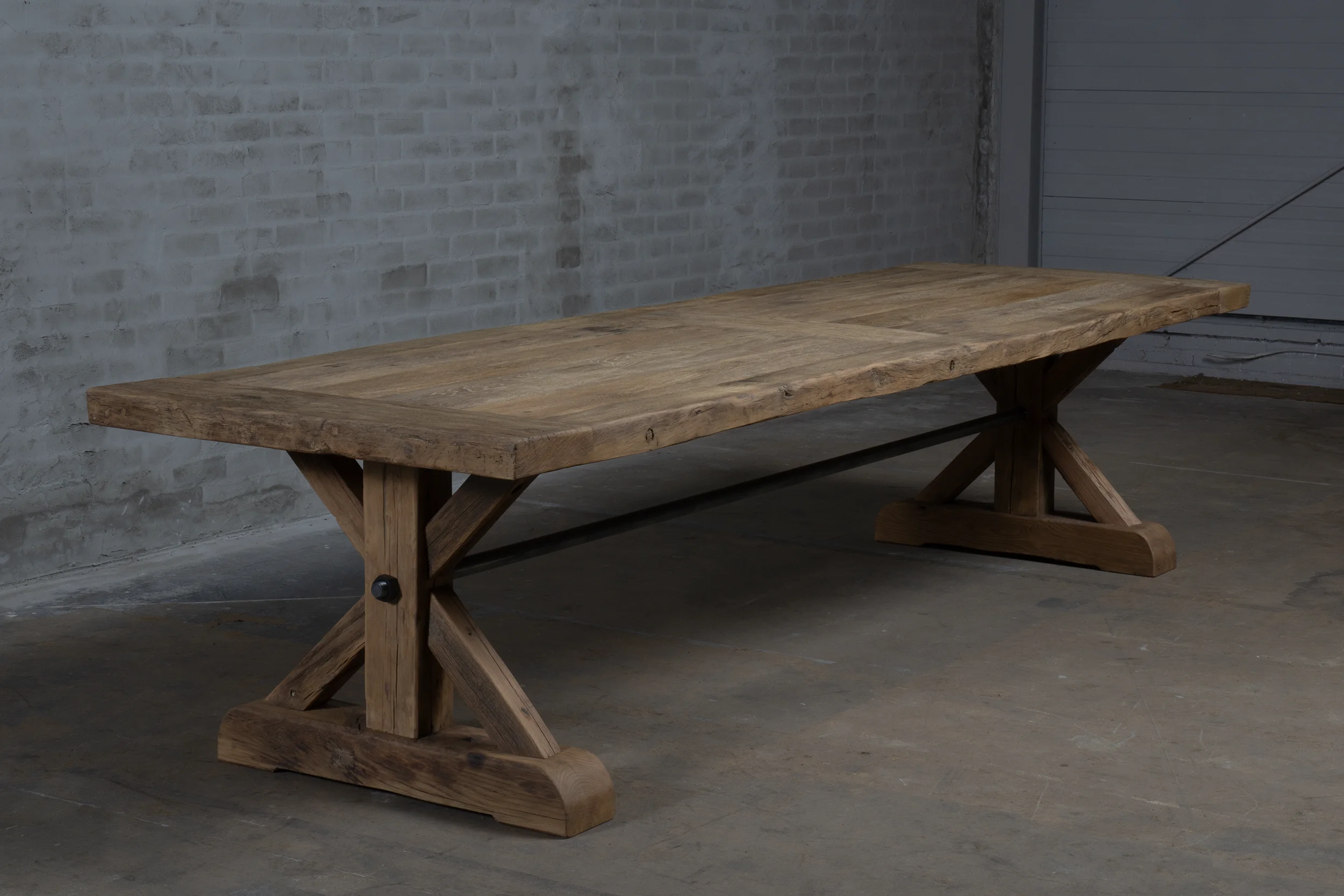 Z006 Grindelwald kloostertafel gemaakt van oud eikenhout