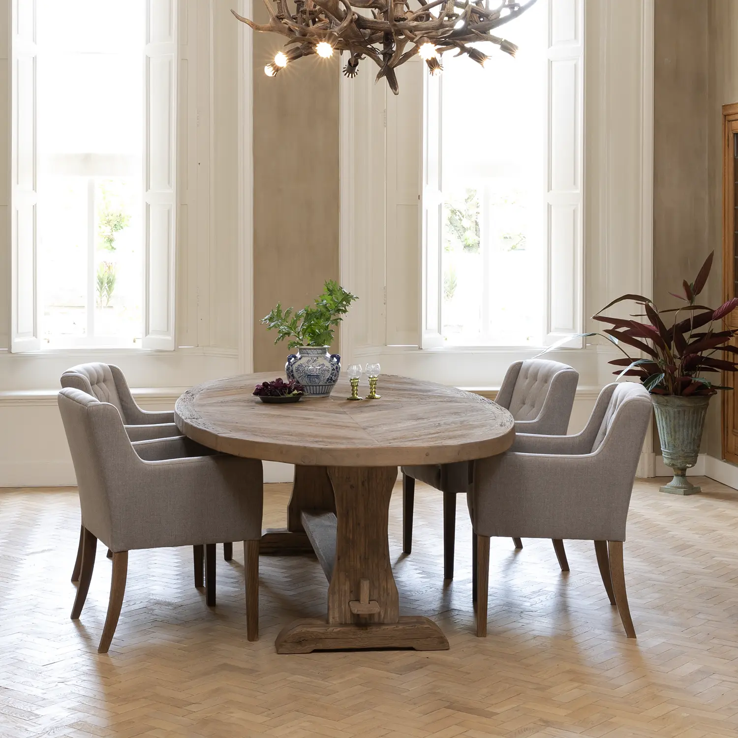 Ovale eiken kloostertafel Annecy op maat gemaakt in Nederland