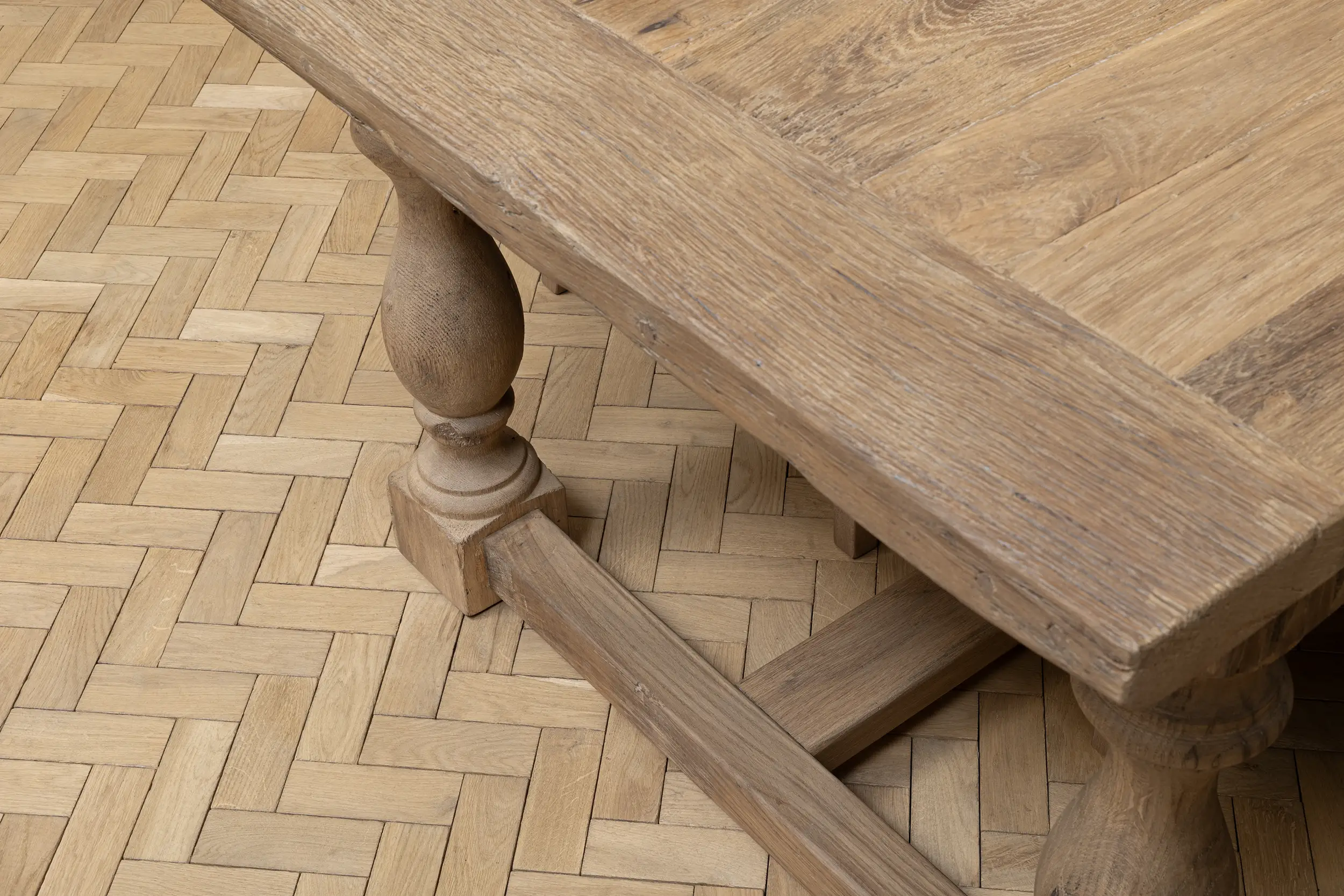 Tafelpoot van kloostertafel york