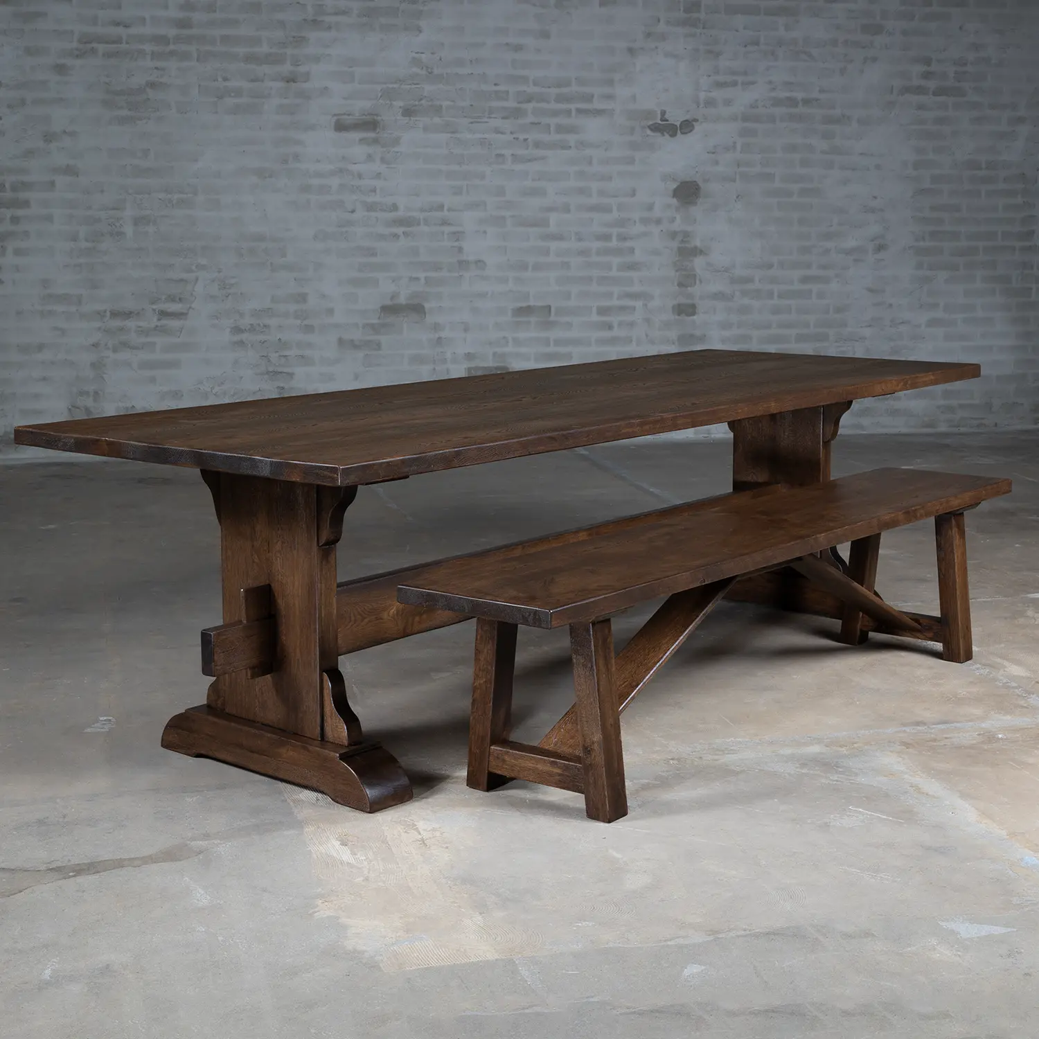 Donkere eikenhouten eettafel G002-D